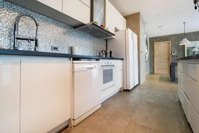 Serenity and Modern Art - Open Hill View 3BR Natural Park Villa 1 – Photos 15